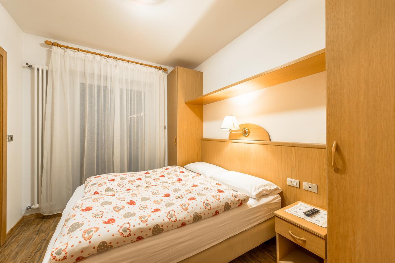 Garni Tyrolia Hotel Campitello di Fassa Exterior foto