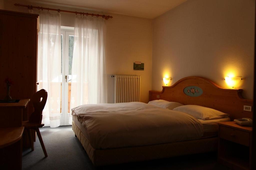 Garni Tyrolia Hotel Campitello di Fassa Quarto foto